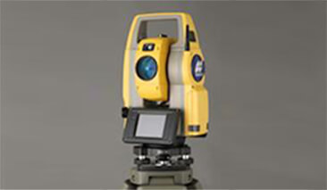 自動視準トータルステーション<br />
DSシリーズ